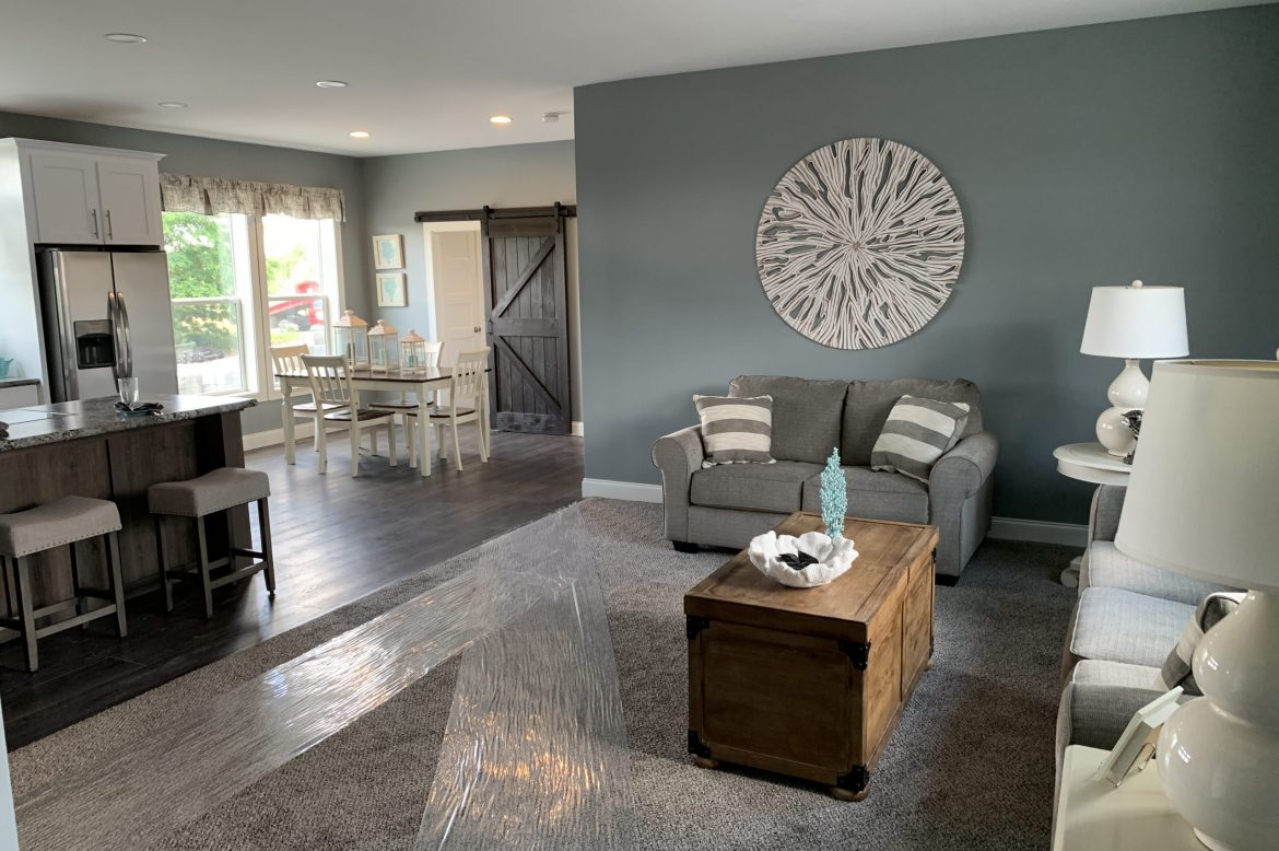 See the Unique Charm of the Commodore Pinecrest Elite Custom Modular Floor Plan
